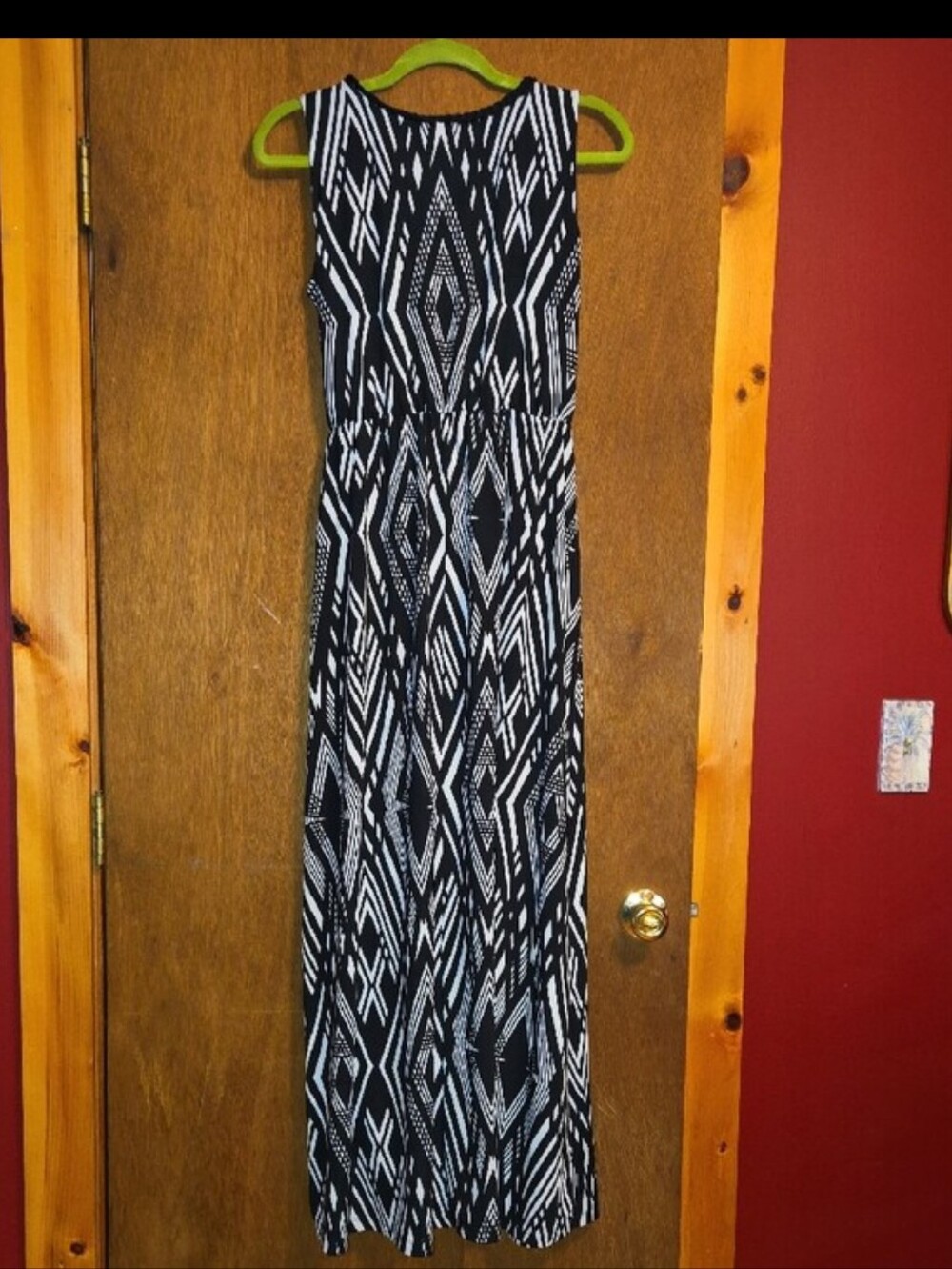 3 Beautiful Maxi Dresses - Picture 6 of 10